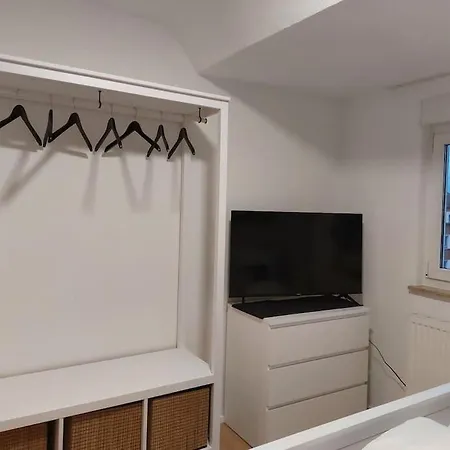 Apartman Rooftop Apartmens - Komfortable Neue Gemeinschaftsunterkunft Im Herzen Von - Raum 2 Ulm