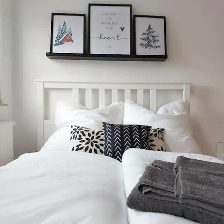 Rooftop Apartmens - Komfortable Neue Gemeinschaftsunterkunft Im Herzen Von - Raum 2 Appartamento *